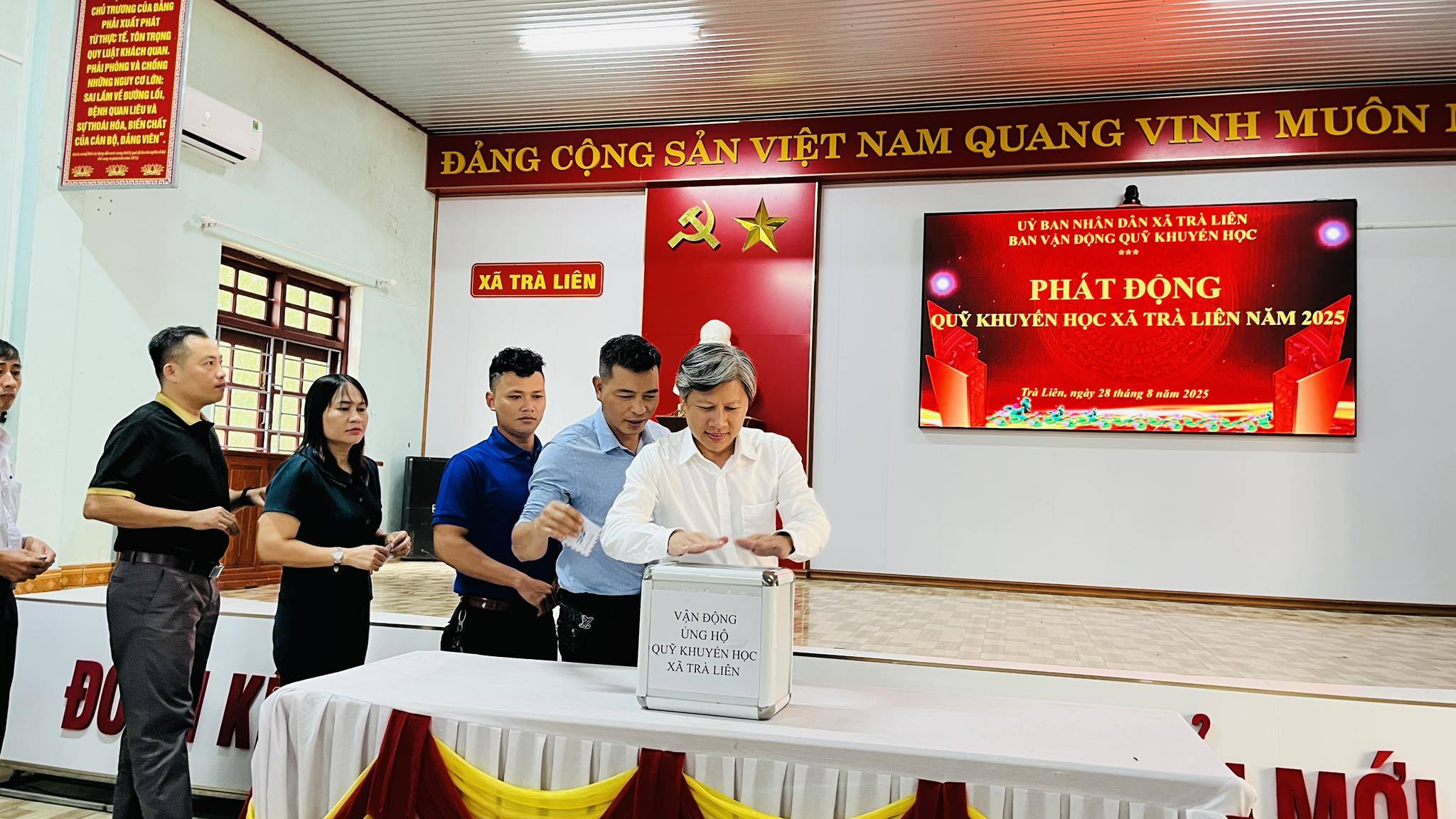 anh tin bai